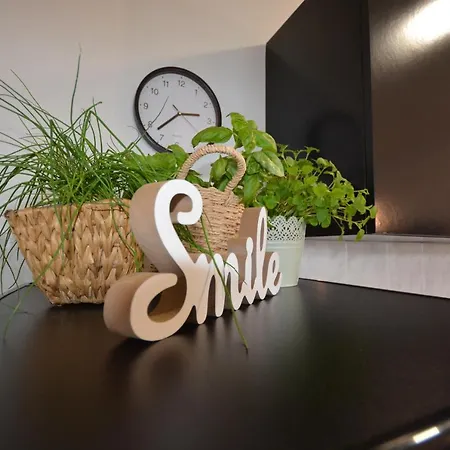 Near The Beach, With Terraces And Seaview At House B. Apartmán